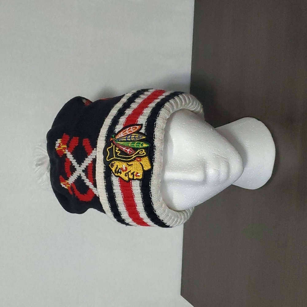 REEBOK NHL Chicago Blackhawks Collectibel Beanie